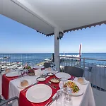 Hotel Armas 4*