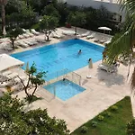 Armas Hotel 4*