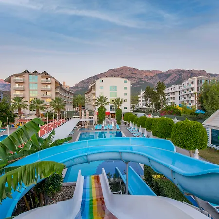 Hotel Armas 4*