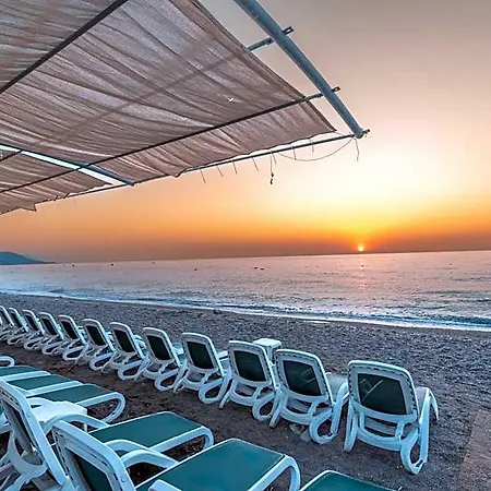 Hotel Armas 4*