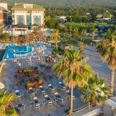 Armas Hotel 4*